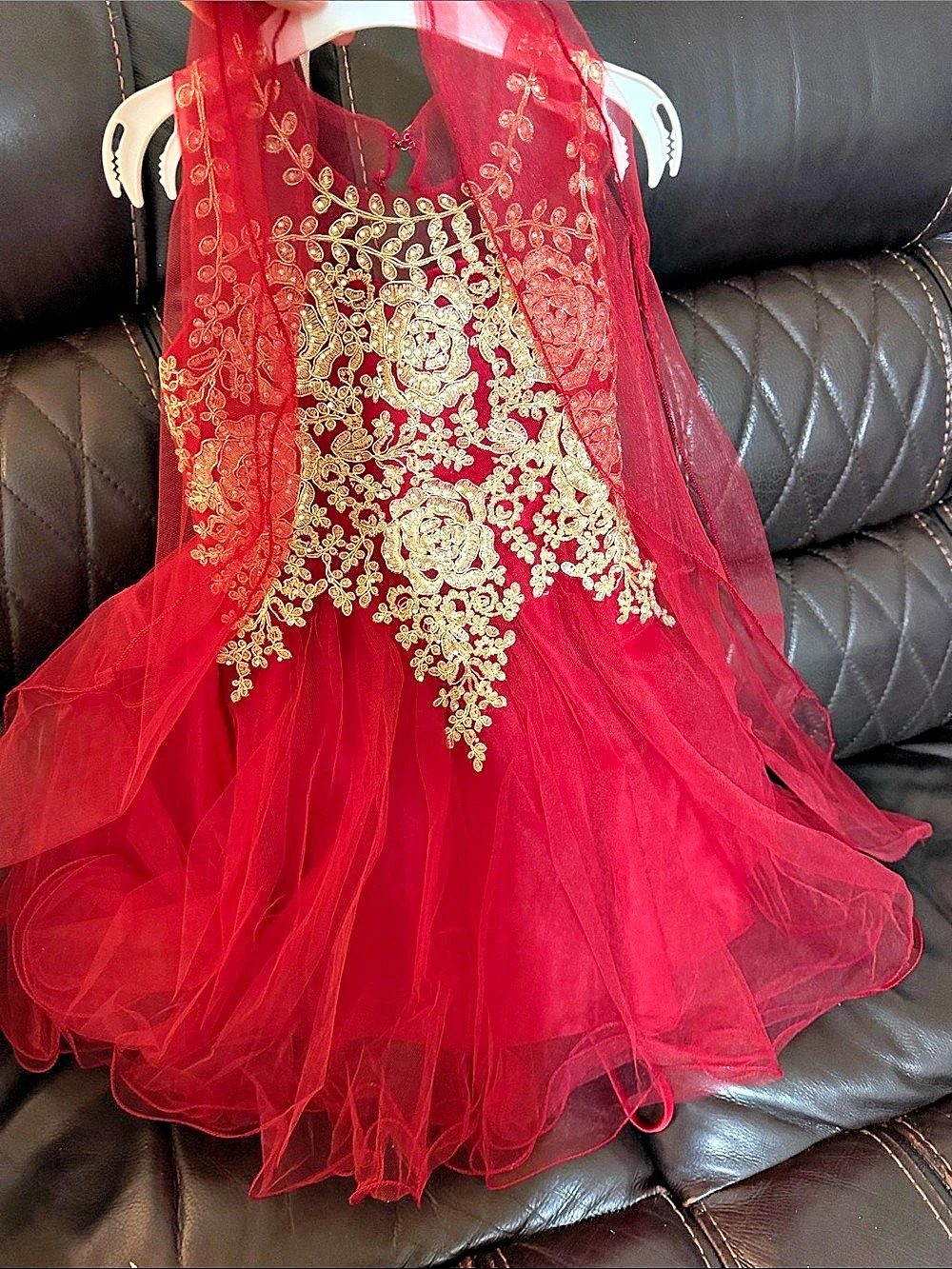 Angels Couture Girls Size 6 Red Gold Formal Dress Like New